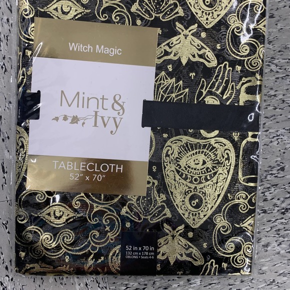 Halloween Spirit Mint & Ivy Metallic Witch Magic Palmistry 52 X 70 Tablecloth - Picture 2 of 6
